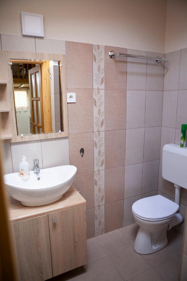Rozsadomb Apartman Zalakaros Buitenkant foto